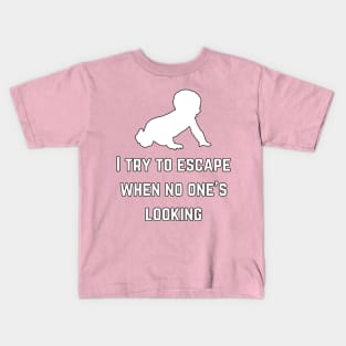 I try to escape when no one is looking (MD23KD001b) Kids T-Shirt